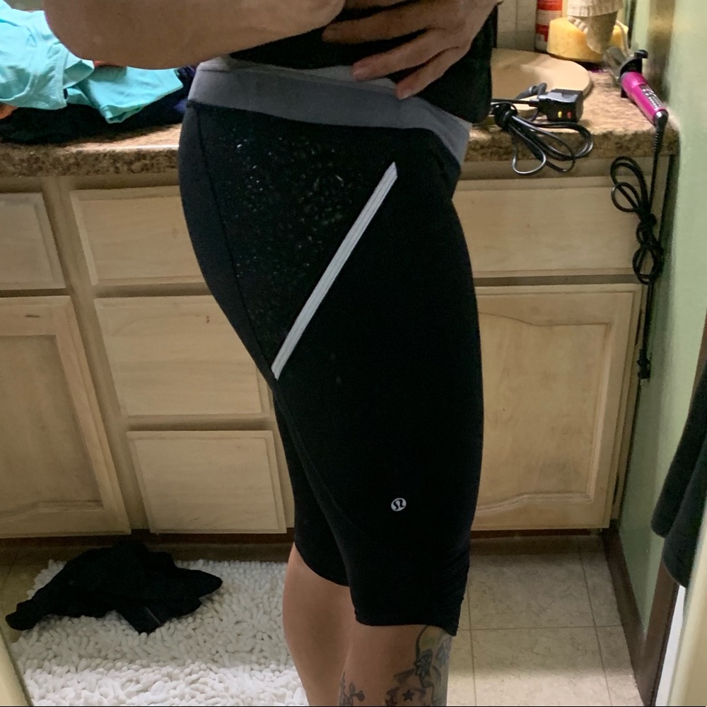 Lululemon workout capris